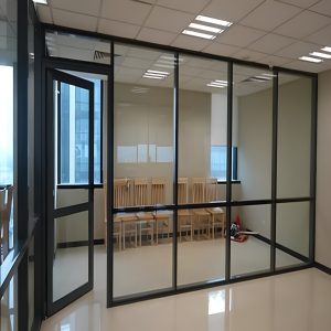 Vách Ngăn Văn Phòng Khung Nhôm Xingfa